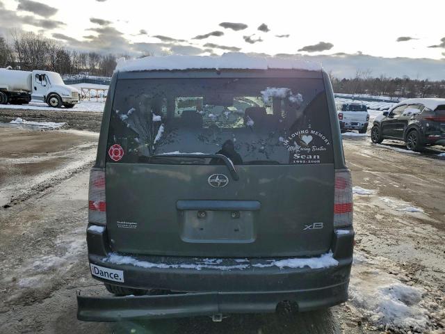 Toyota Scion Xb Image 6