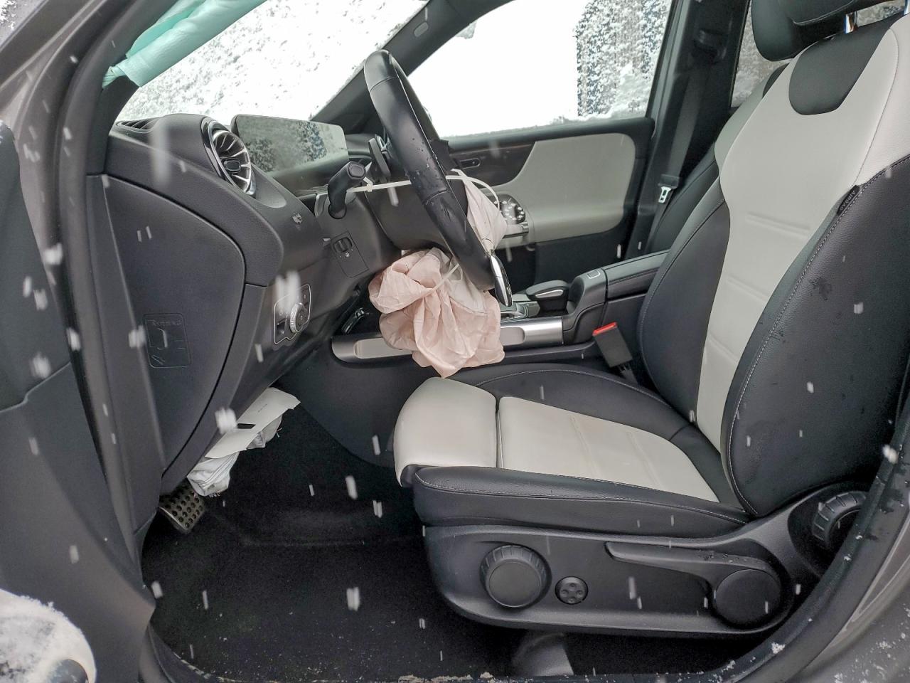 Mercedes-Benz GLB 250 4matic Image 9