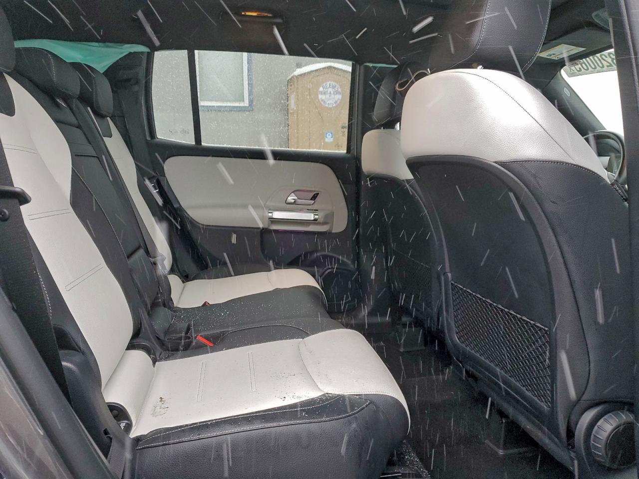 Mercedes-Benz GLB 250 4matic Image 8