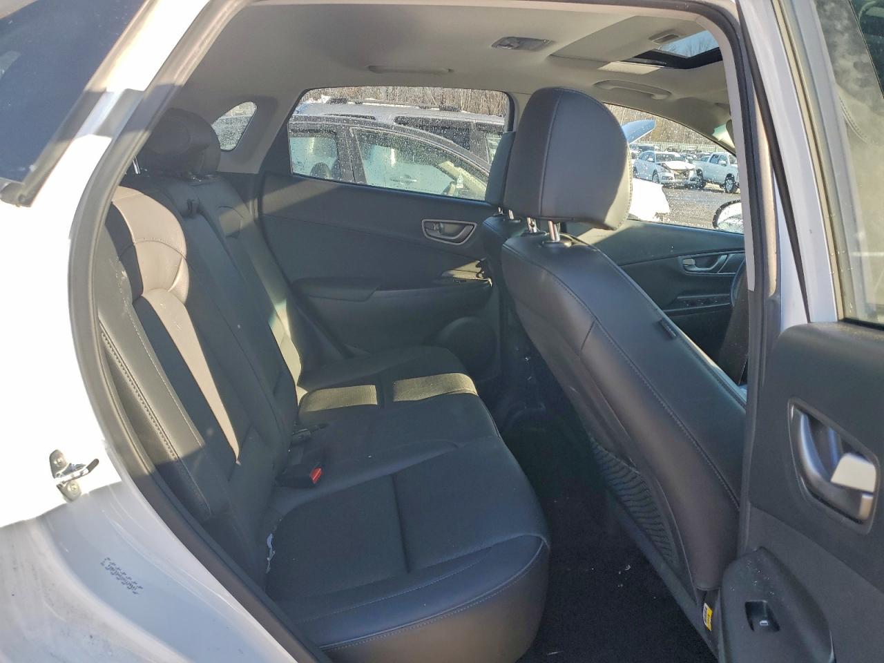 Hyundai KONA Limited Image 10