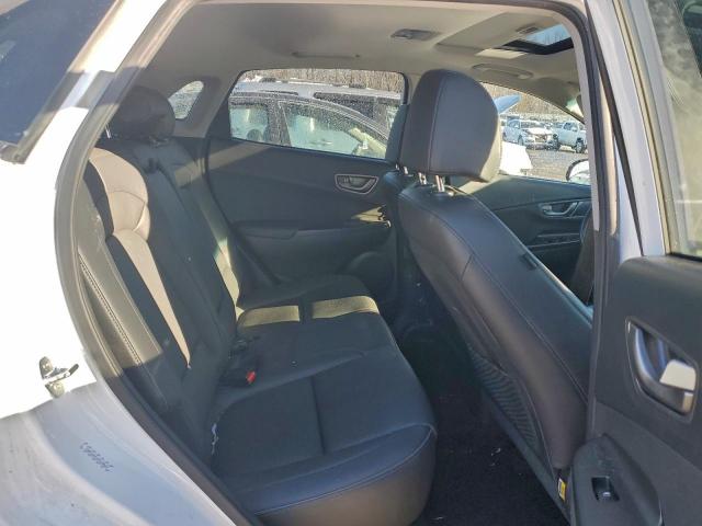 Hyundai KONA Limited Image 10