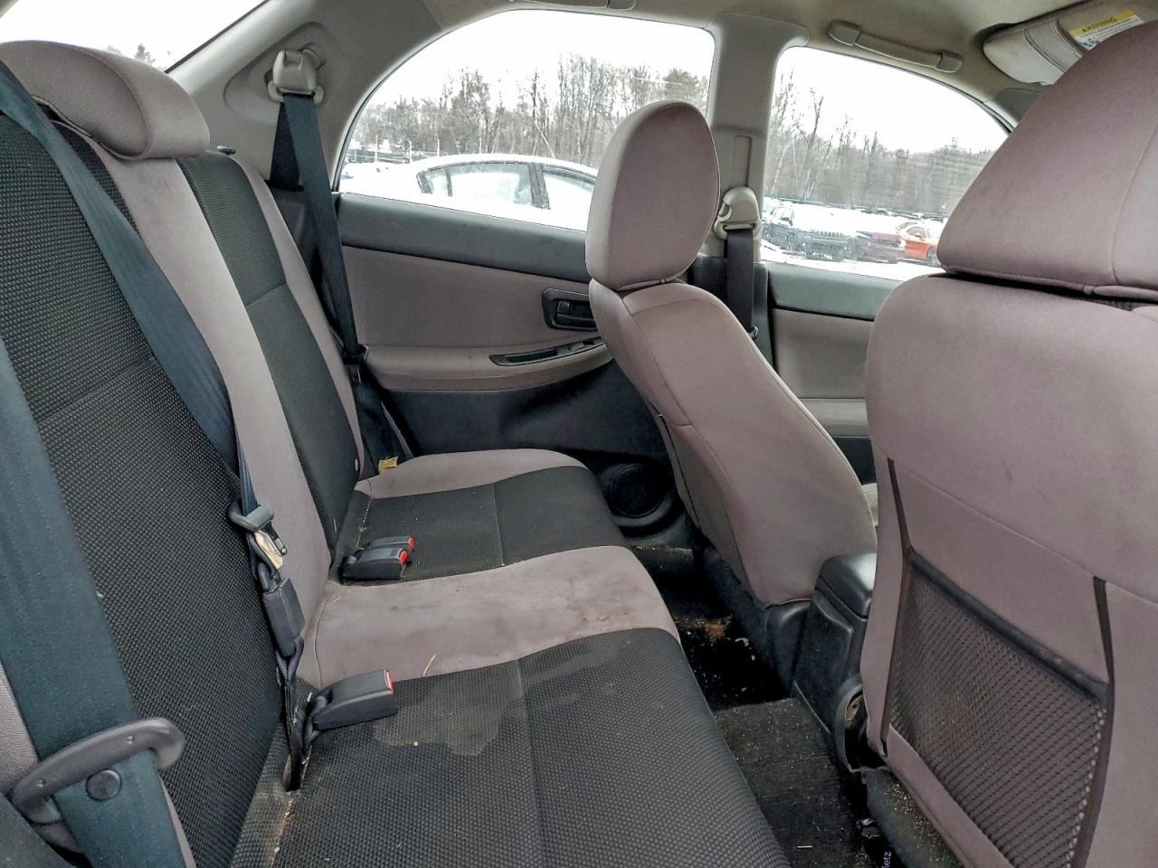 Subaru Impreza 2.5i Image 12