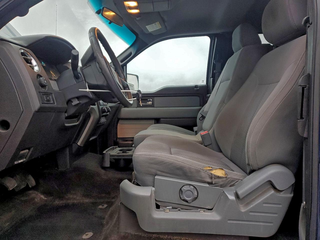 Ford F-150 Super Cab Image 11