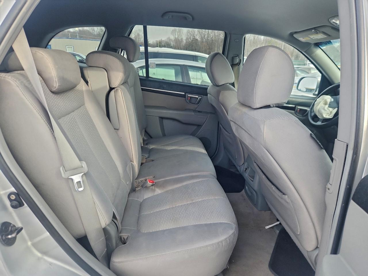 Hyundai SANTA FE Gls Image 12