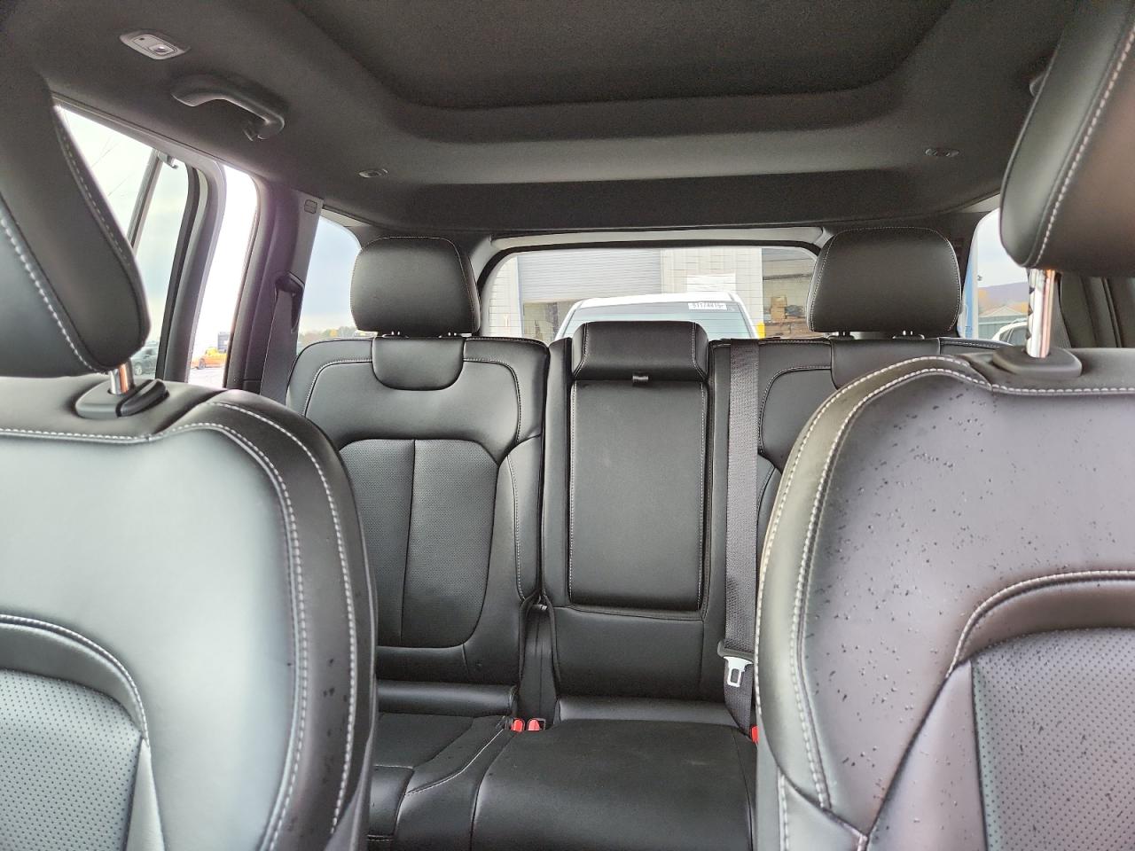 Jeep Grand Cherokee Limited Image 11