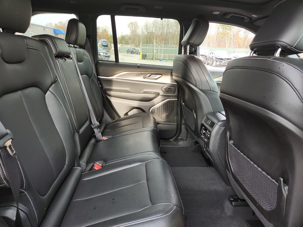 Jeep Grand Cherokee Limited Image 8