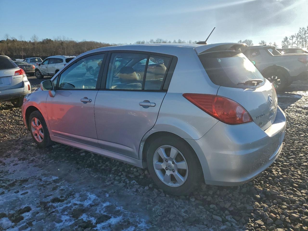 Nissan Versa S Image 4