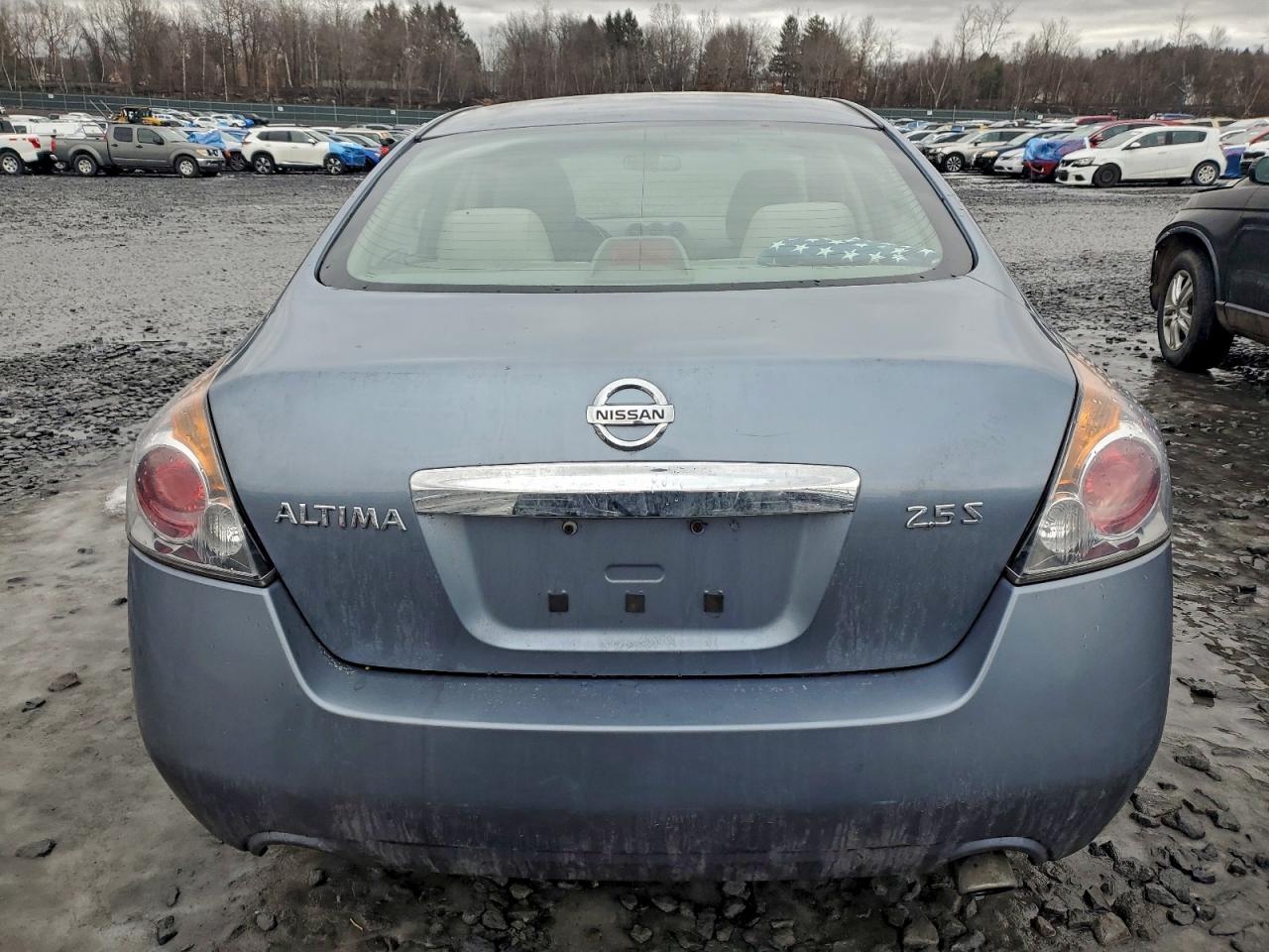 Nissan Altima Base Image 2