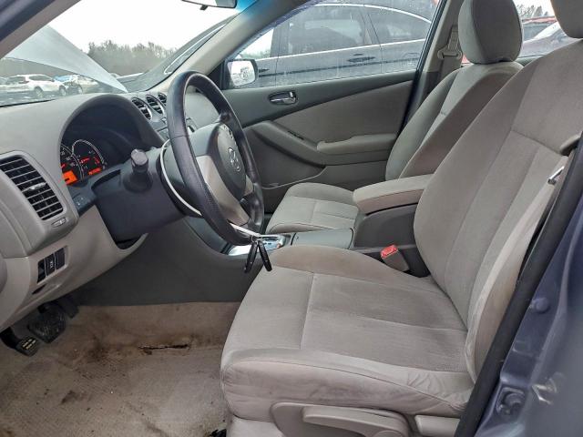 Nissan Altima Base Image 3
