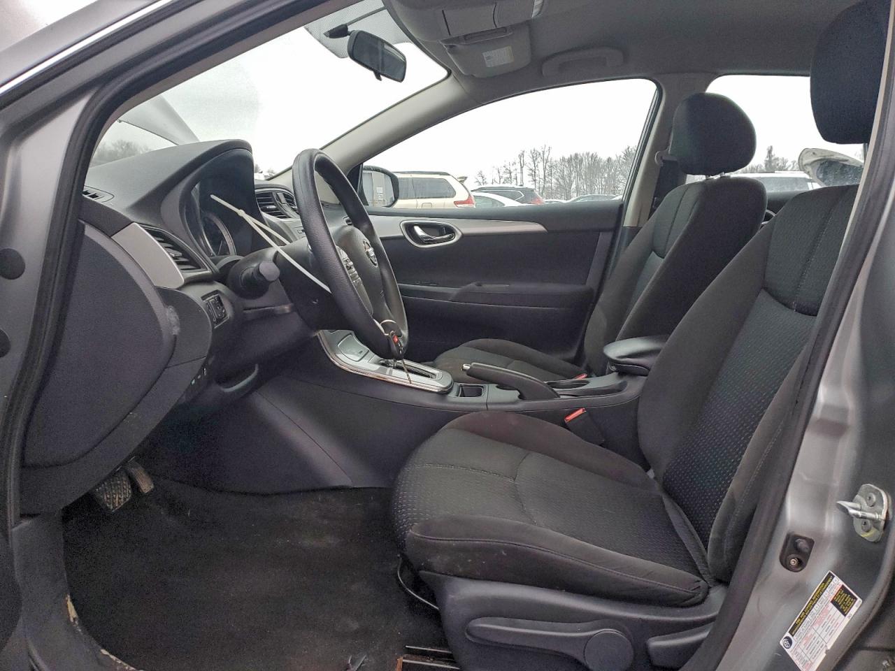 Nissan Sentra S Image 3