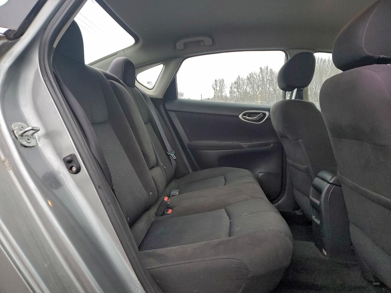 Nissan Sentra S Image 13