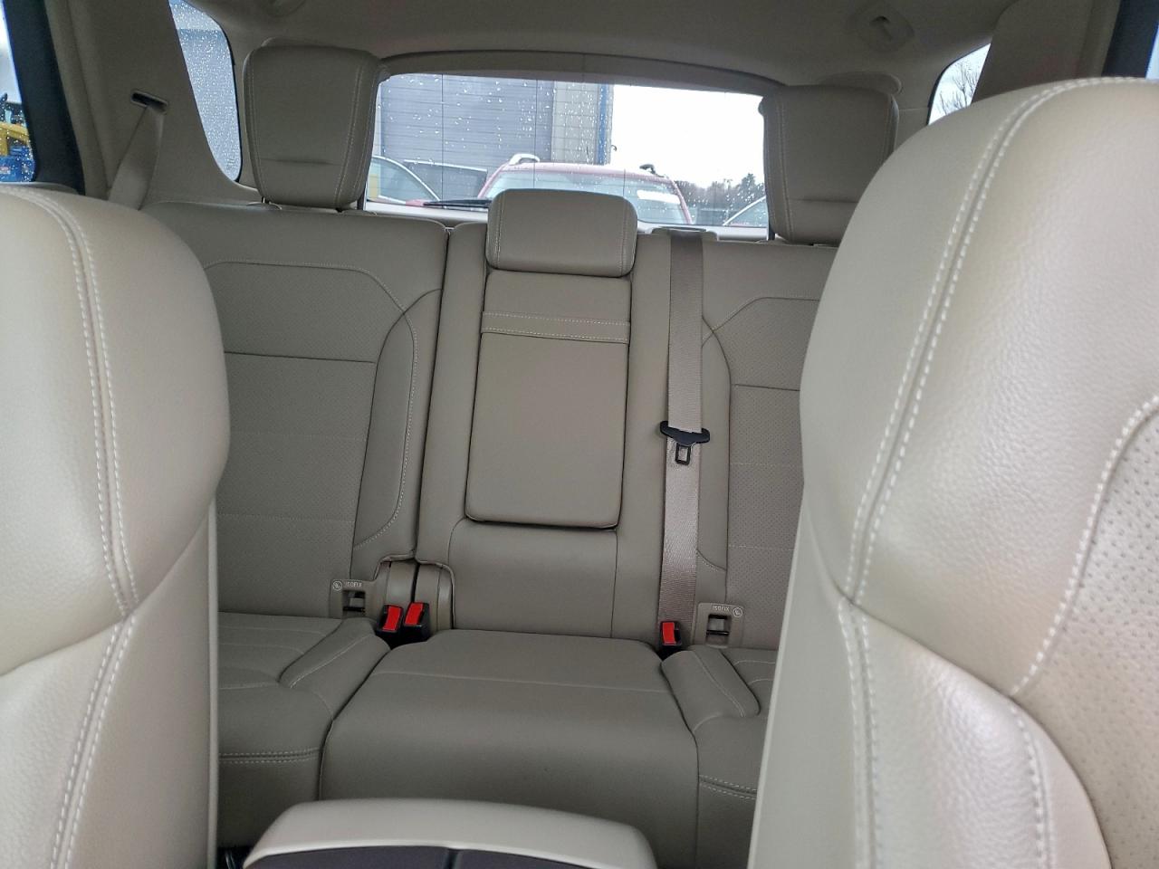 Mercedes-Benz M-Class 350 4matic Image 11