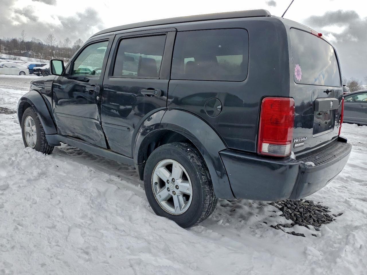 Dodge Nitro Sxt Image 12