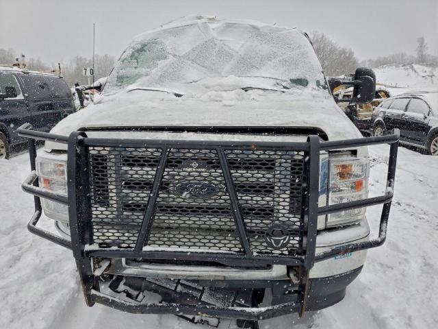 Ford E-450 E450 Super Duty Cutaway Van Image 11