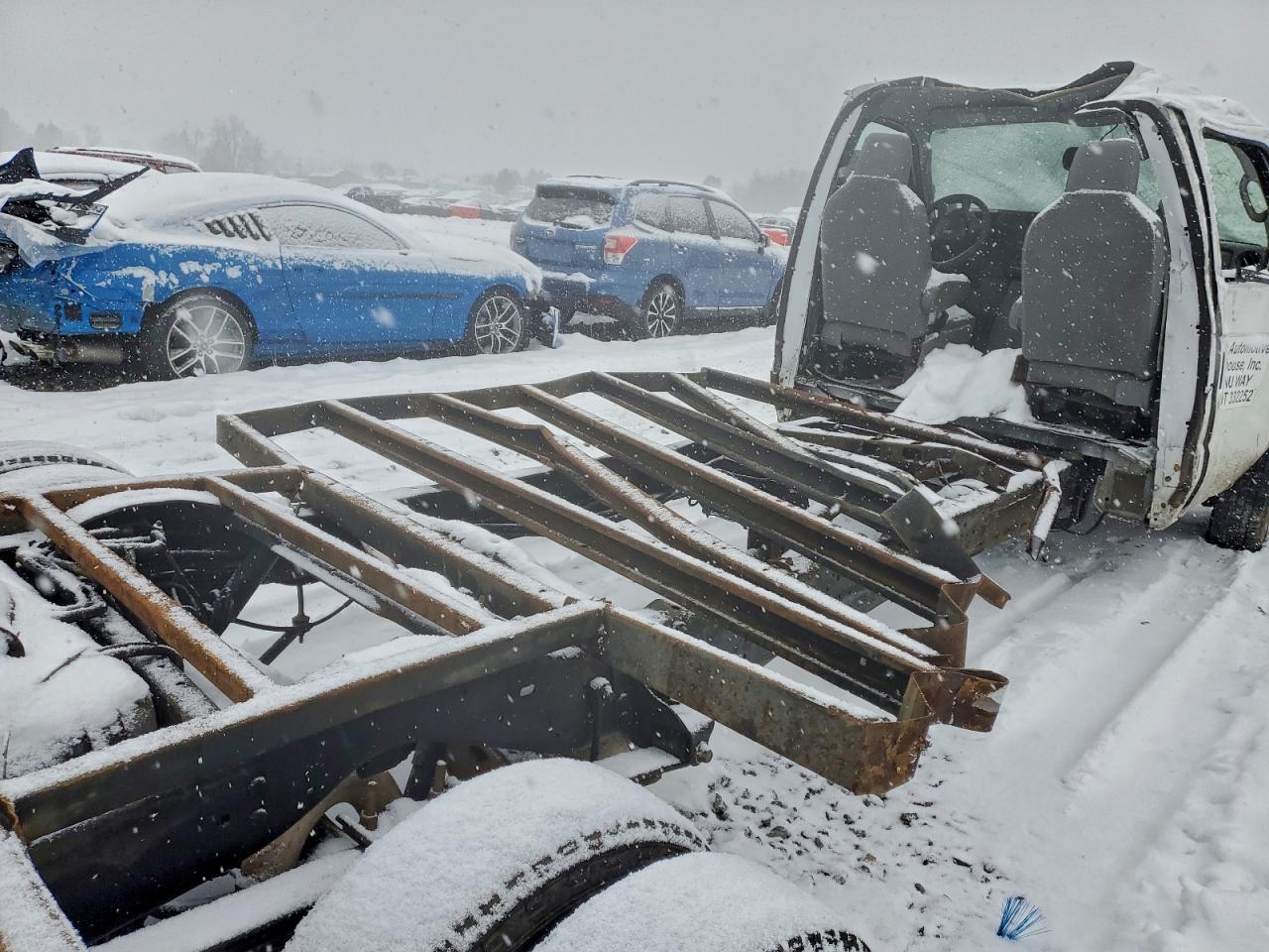 Ford E-450 E450 Super Duty Cutaway Van Image 13