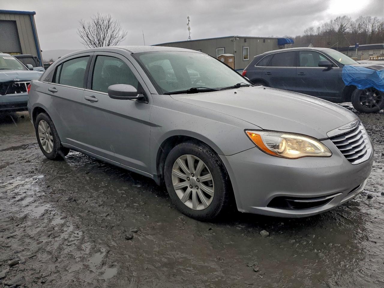 Chrysler 200 Touring Image 5