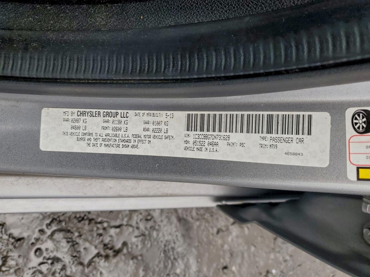 Chrysler 200 Touring Image 10