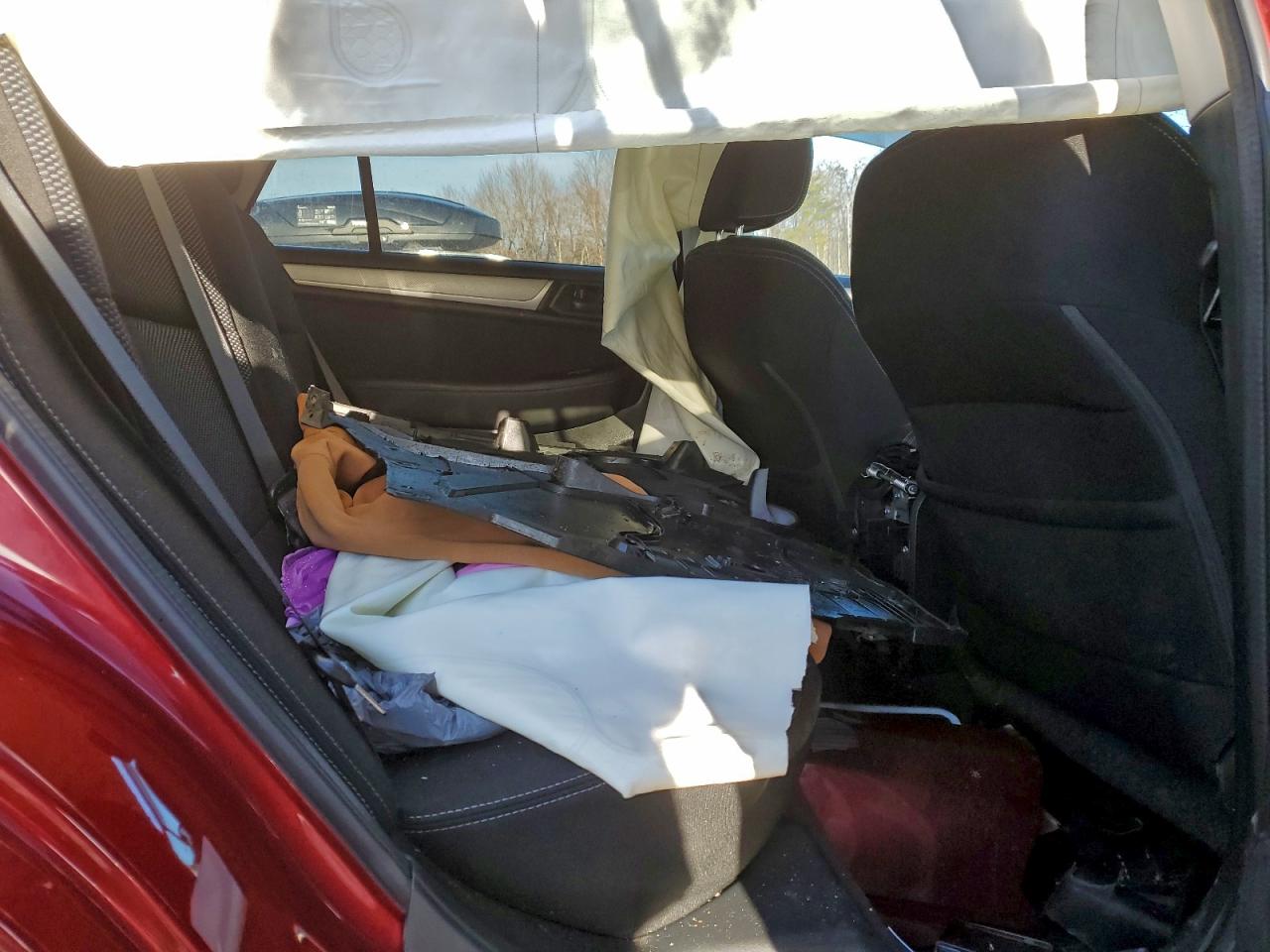 Subaru Outback 2.5i Image 10