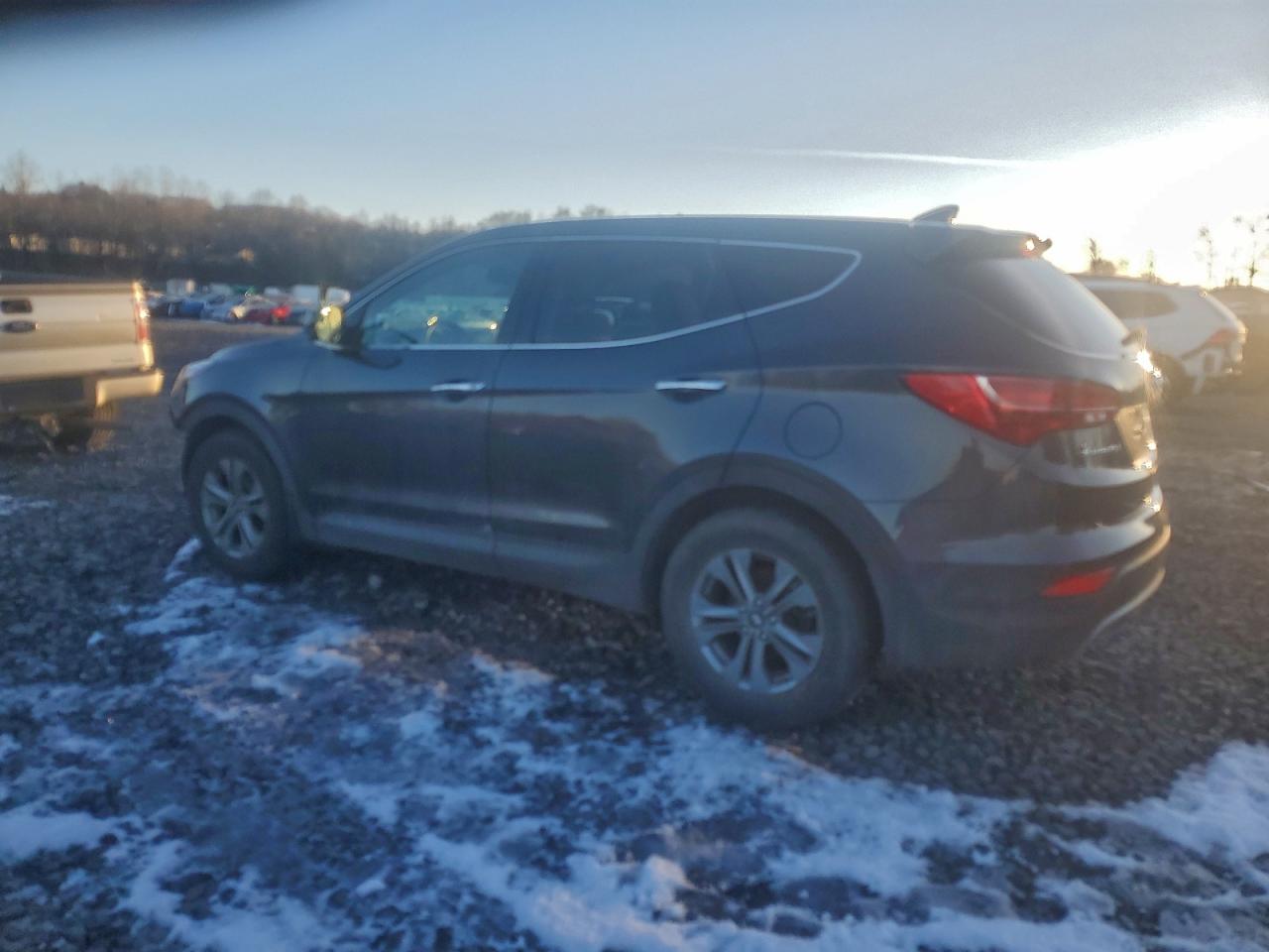 Hyundai SANTA FE Image 9