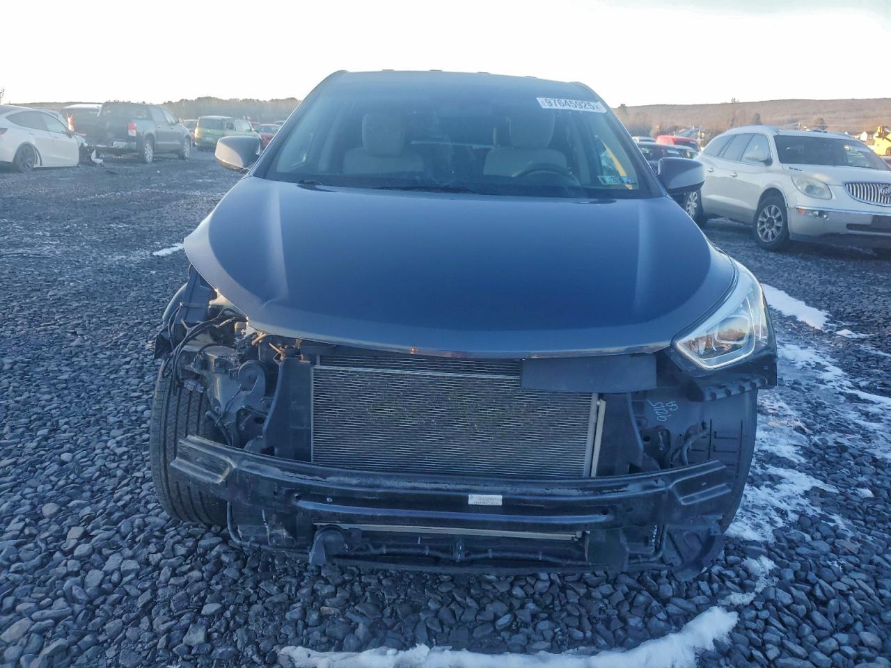 Hyundai SANTA FE Image 2