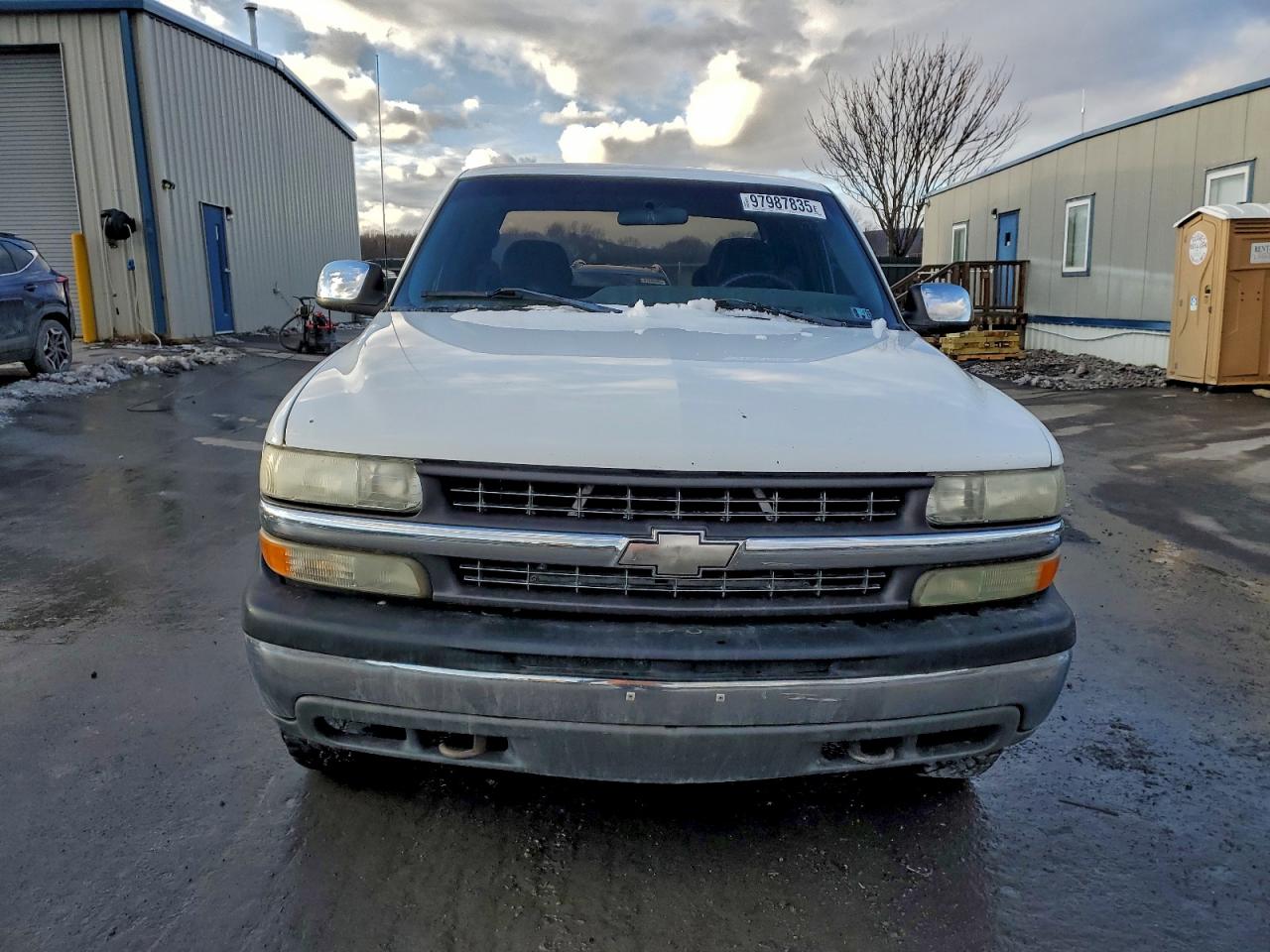 Chevrolet Silverado K1500 Image 10