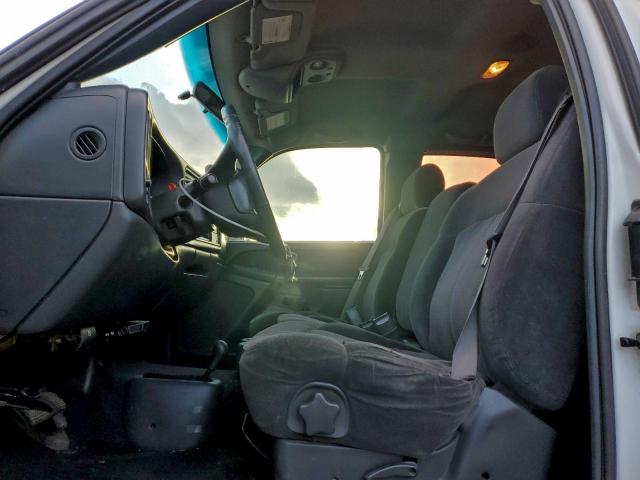 Chevrolet Silverado K1500 Image 3