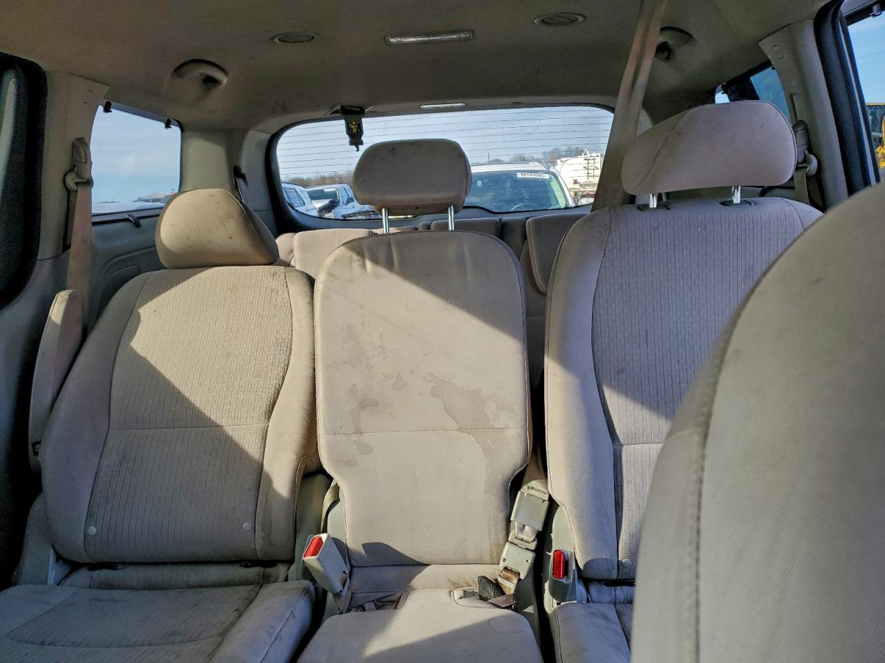 Kia Sedona Lx Image 6