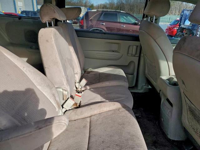 Kia Sedona Lx Image 7