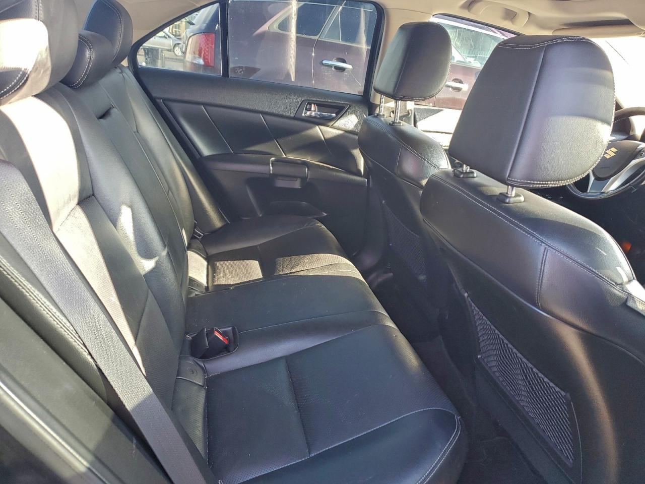 Suzuki Kizashi Sport Sls Image 9