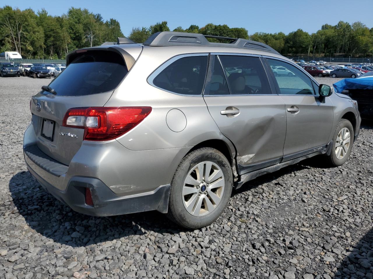 Subaru Outback 2.5i Premium Image 3