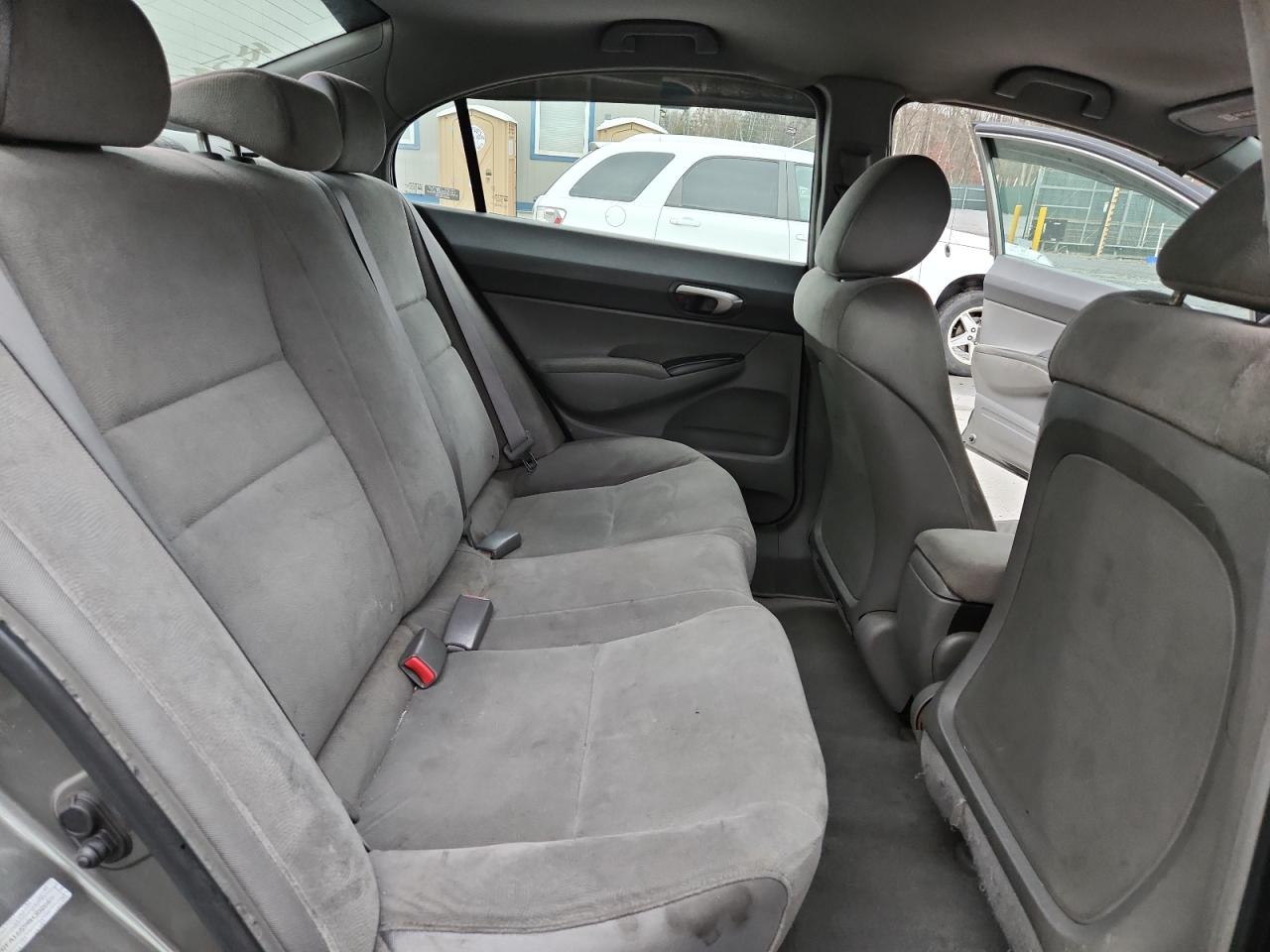 Honda Civic Lx Image 8