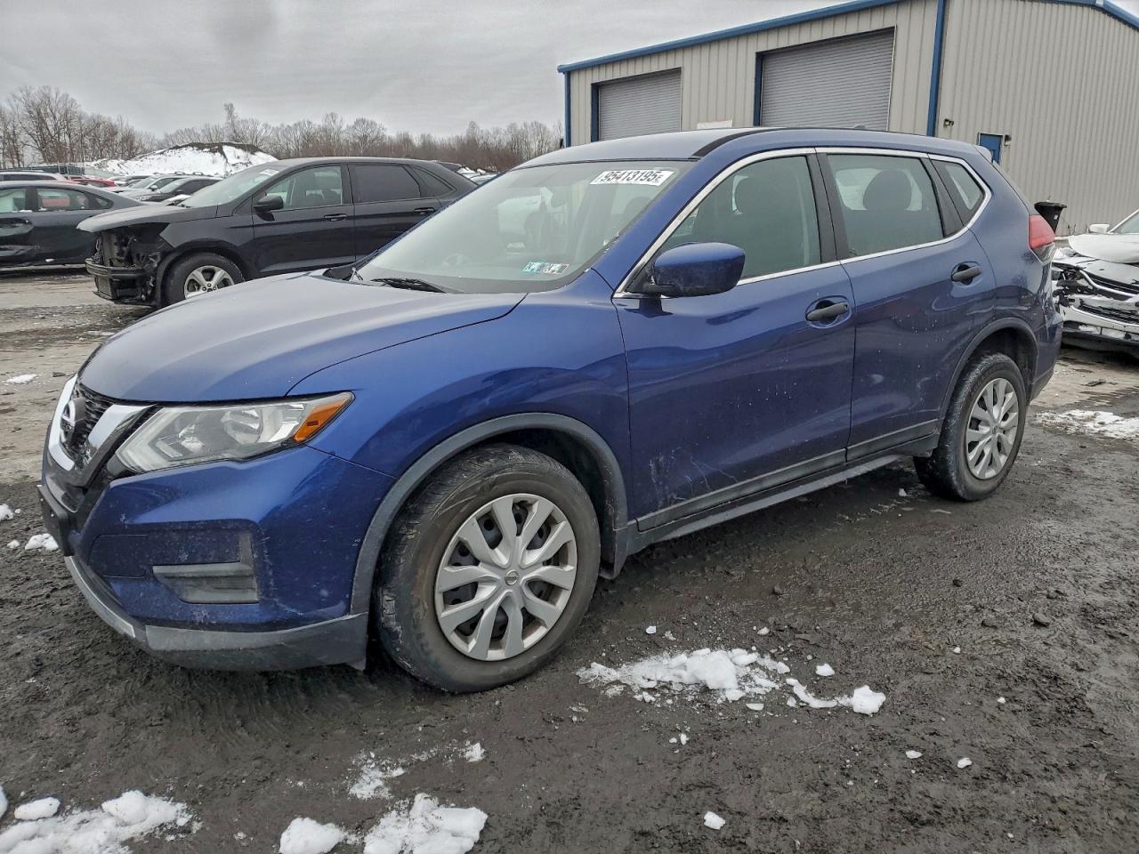 Nissan Rogue Sv Image 1