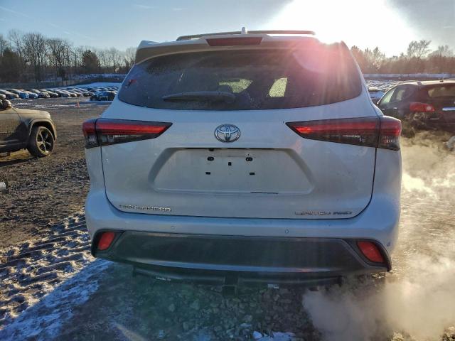 Toyota Highlander Limited Image 4