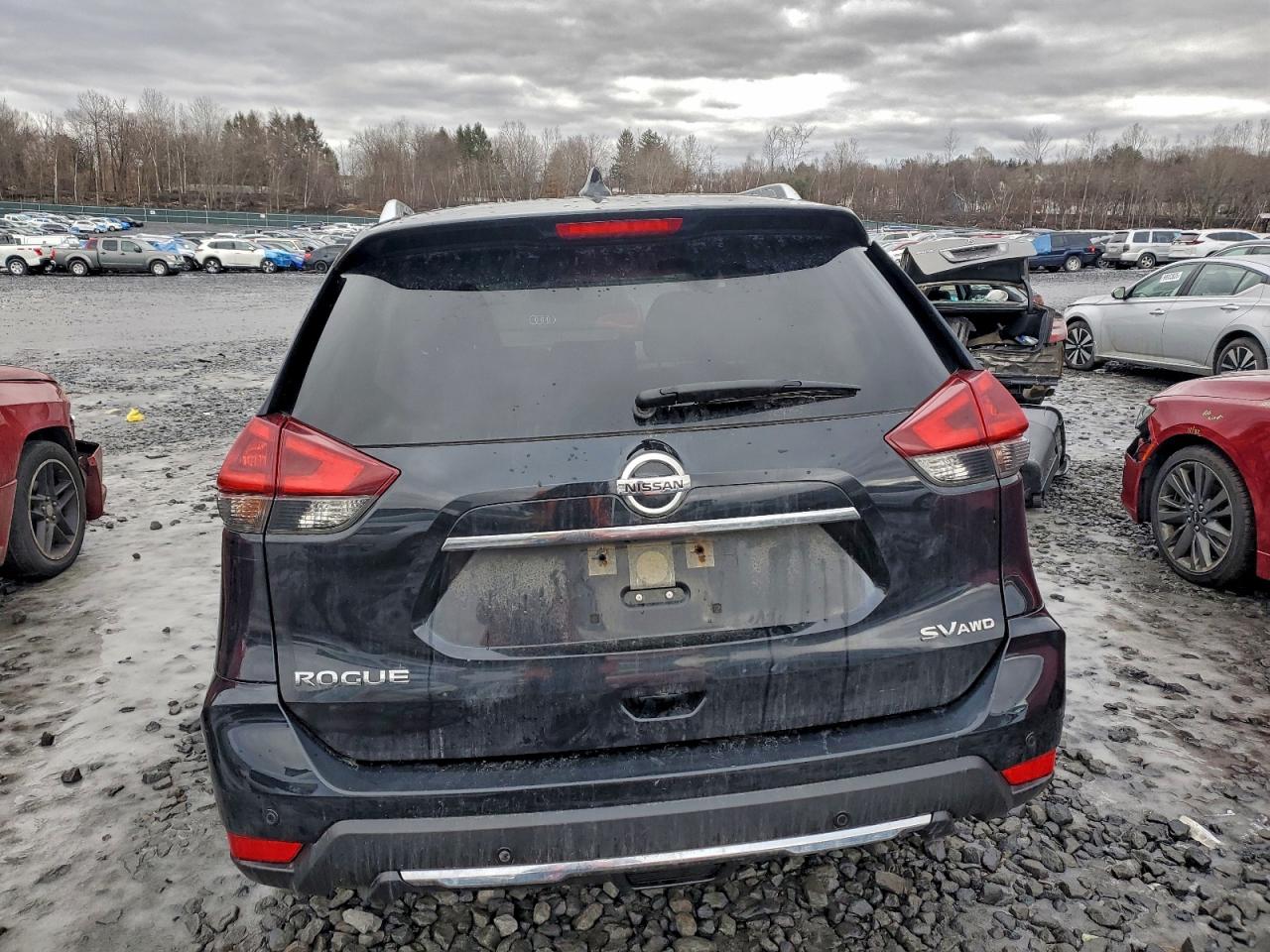 Nissan Rogue S Image 8