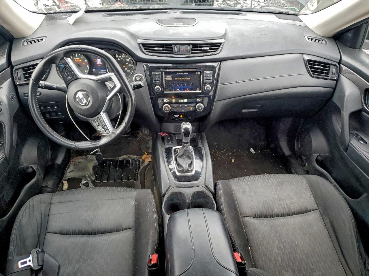 Nissan Rogue S Image 4