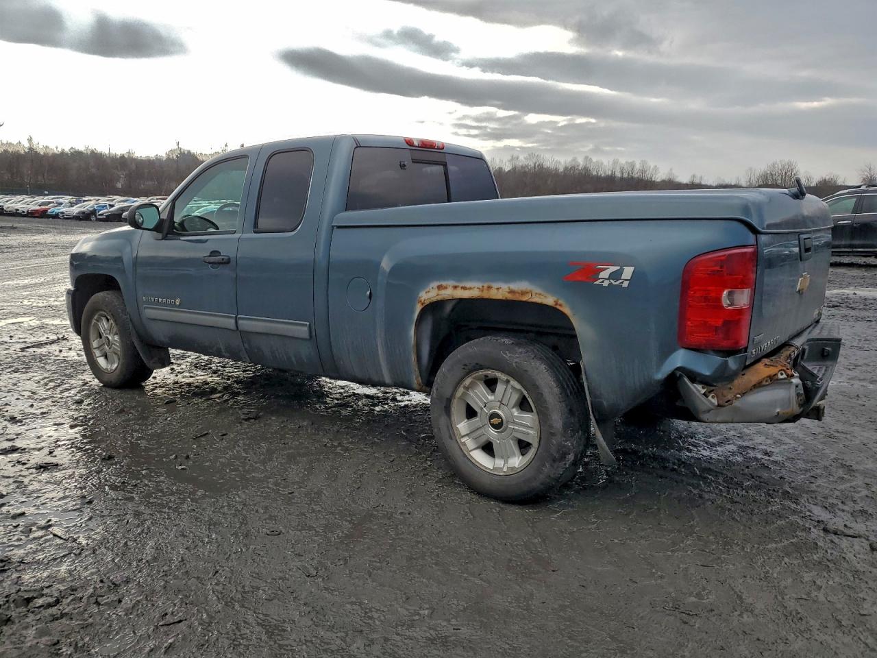 Chevrolet Silverado K1500 Lt Image 3